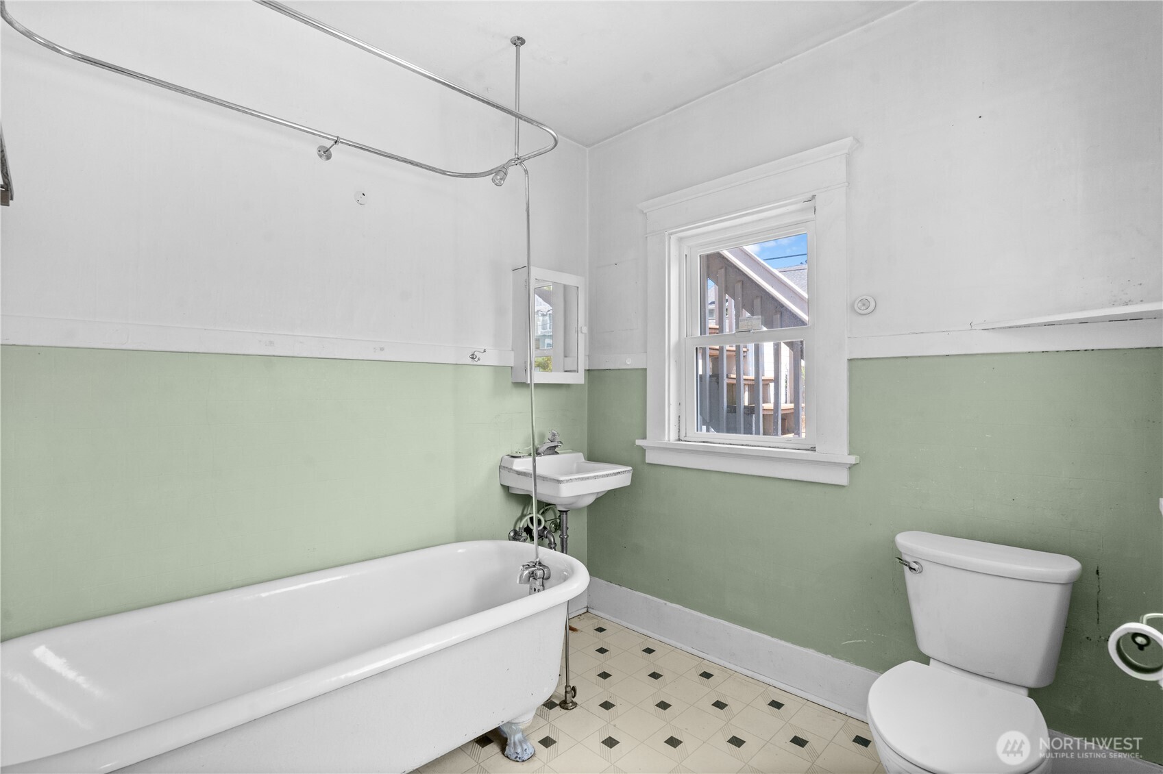 1901 N Fife Street , Tacoma, WA 98406