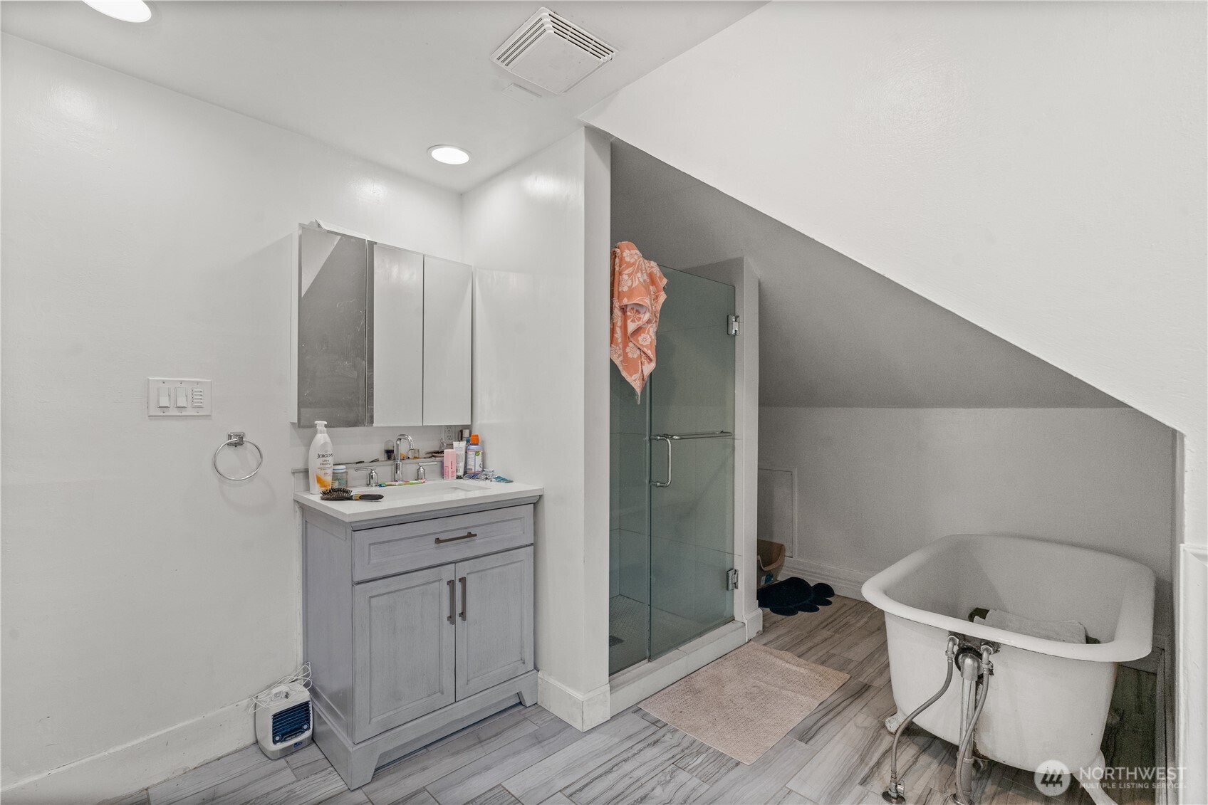 1901 N Fife Street , Tacoma, WA 98406