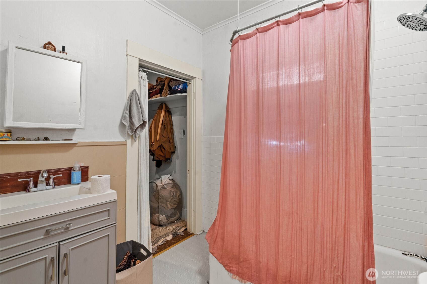 1901 N Fife Street , Tacoma, WA 98406