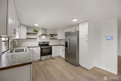 8780 NE Lybbert Drive , Moses Lake, WA 98837 - Photo 13