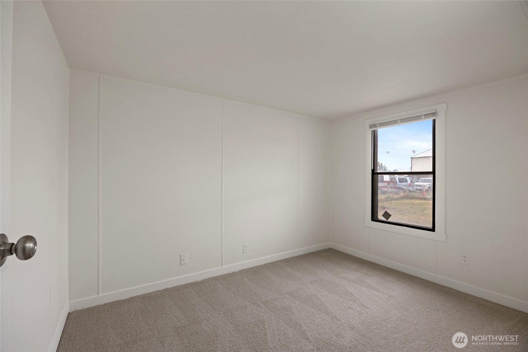 8780 NE Lybbert Drive , Moses Lake, WA 98837