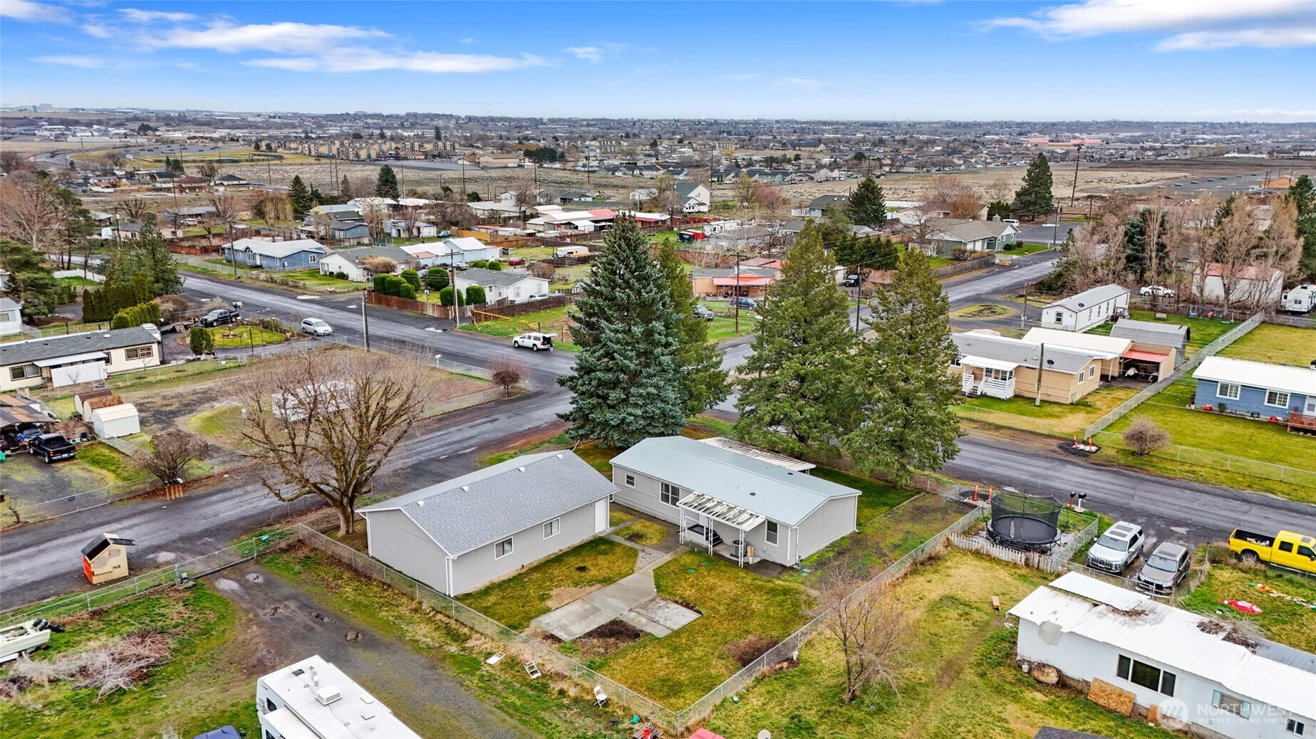 8780 NE Lybbert Drive , Moses Lake, WA 98837