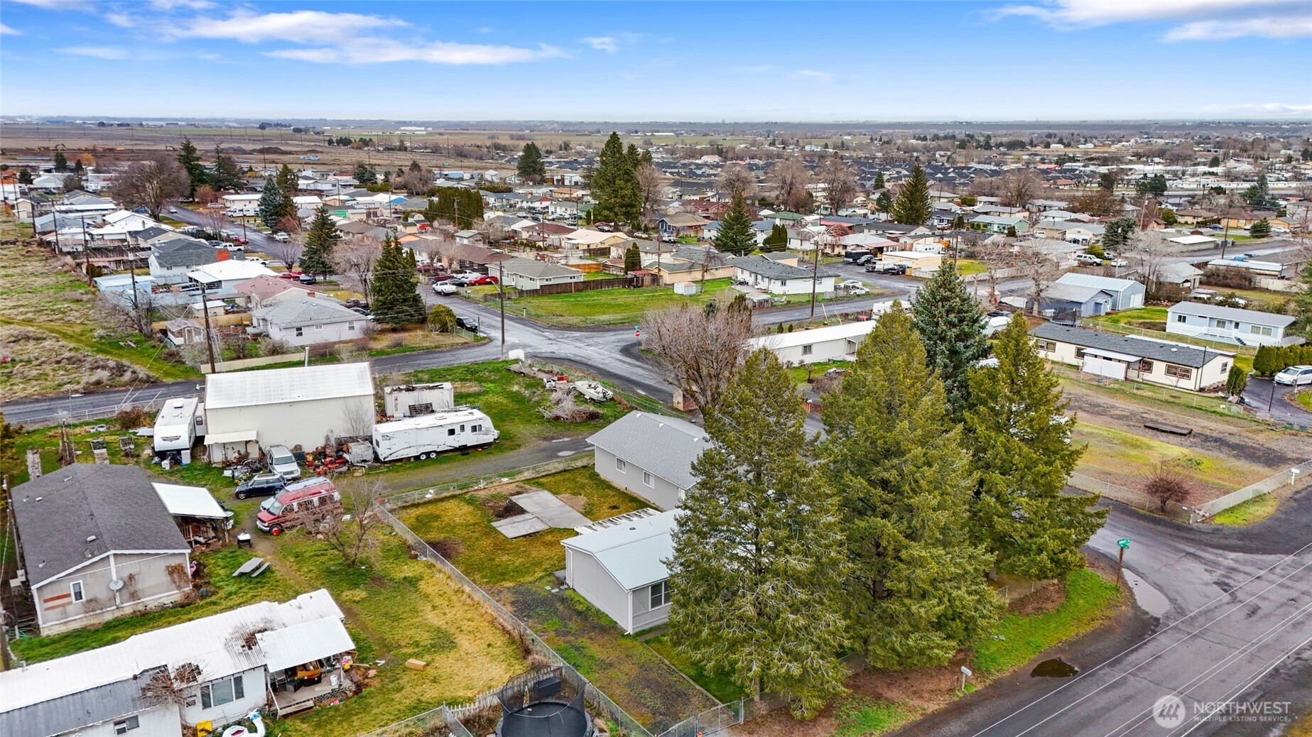 8780 NE Lybbert Drive , Moses Lake, WA 98837