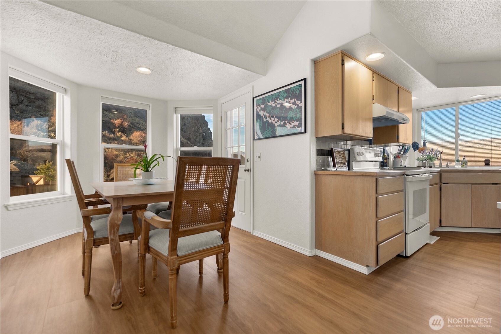 2206 Summit Drive , Oroville, WA 98844