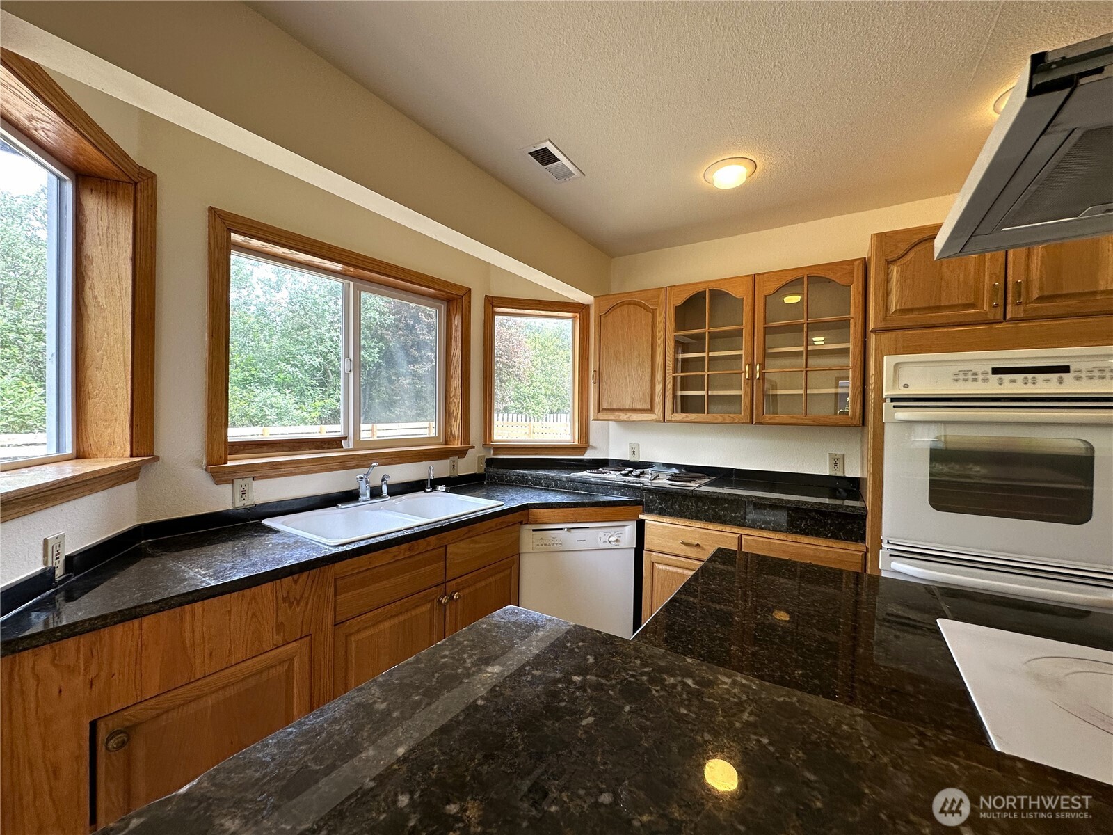 832 Whale Court SW, Ocean Shores, WA 98569