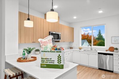 1403 SW 111th Lane , Seattle, WA 98146 - Photo 18