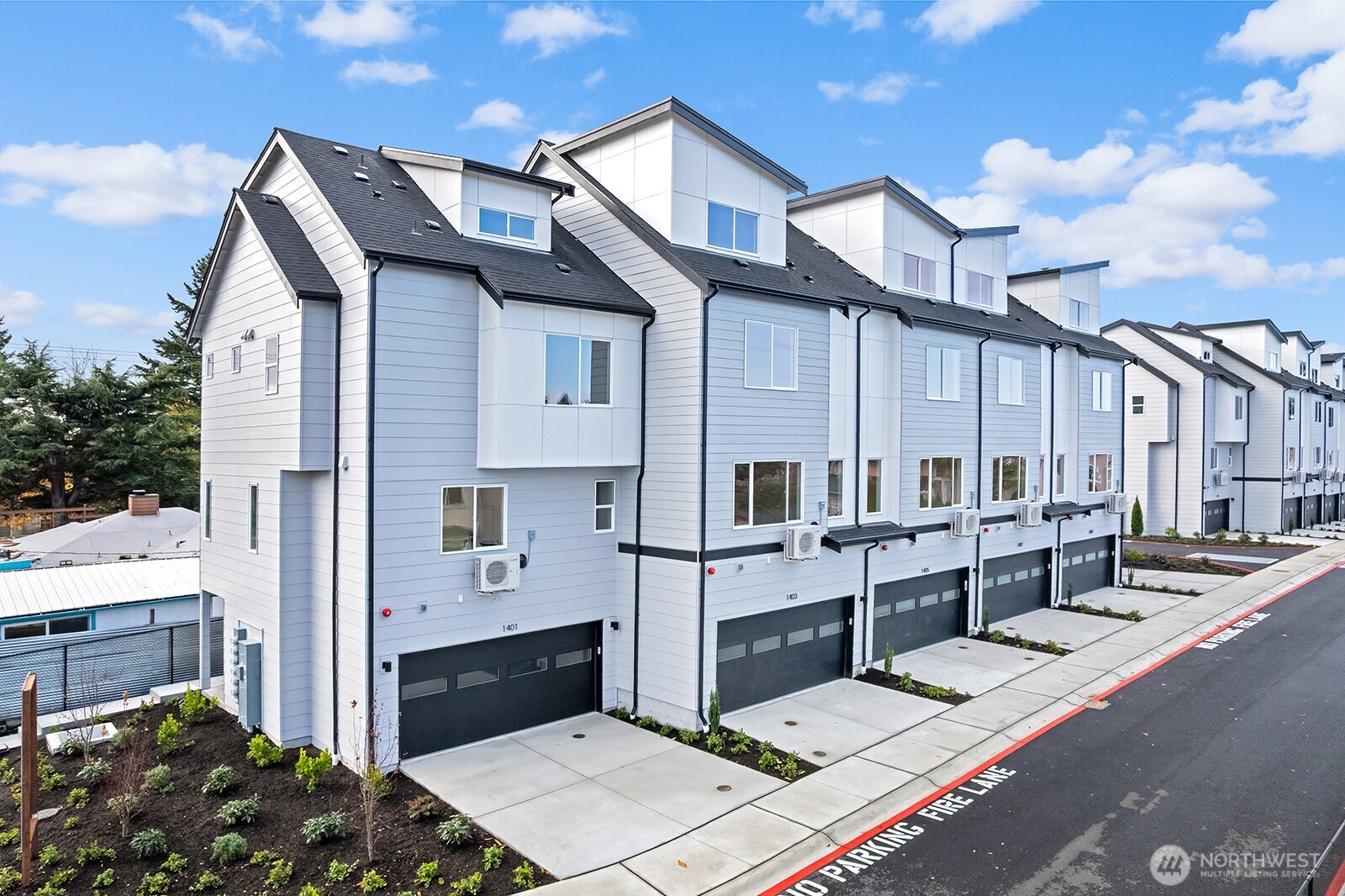 1403 SW 111th Lane , Seattle, WA 98146