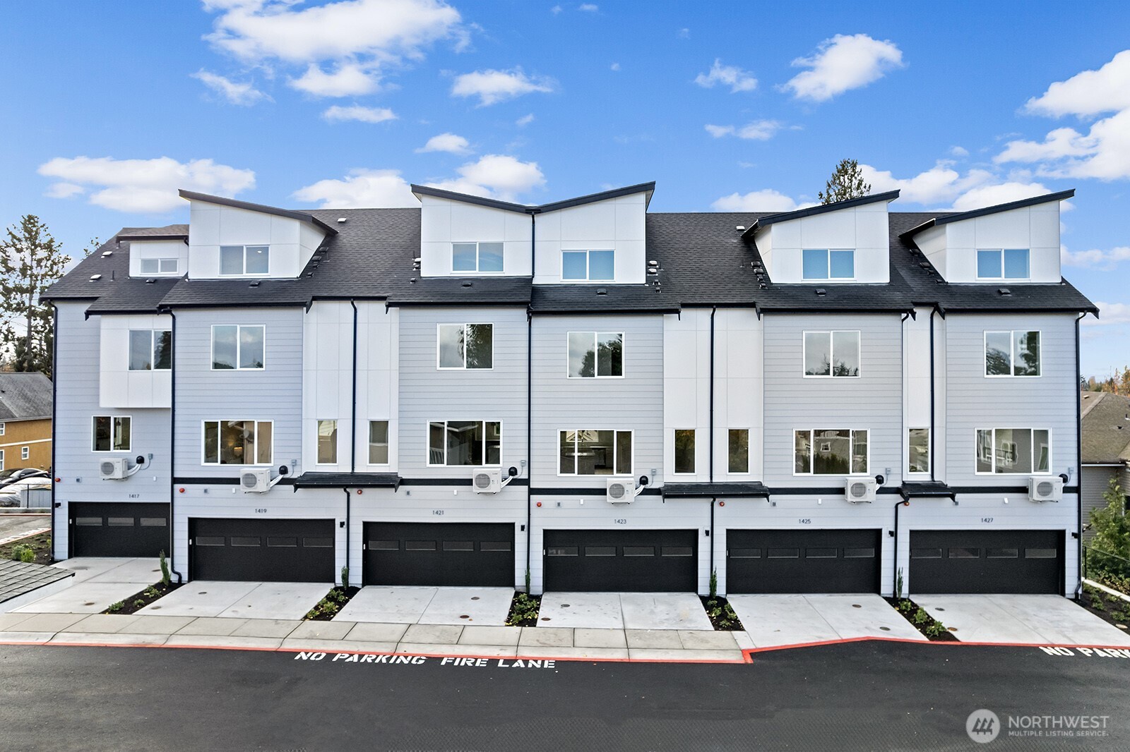 1417 SW 111th Lane , Seattle, WA 98146