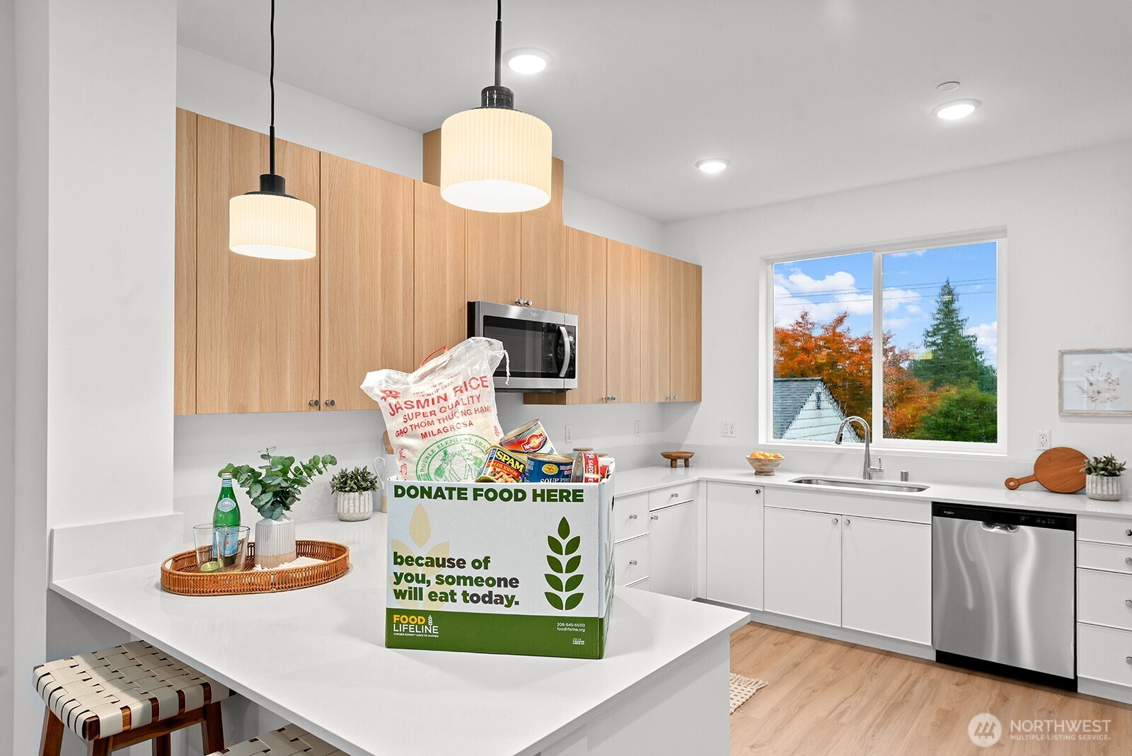 1417 SW 111th Lane , Seattle, WA 98146