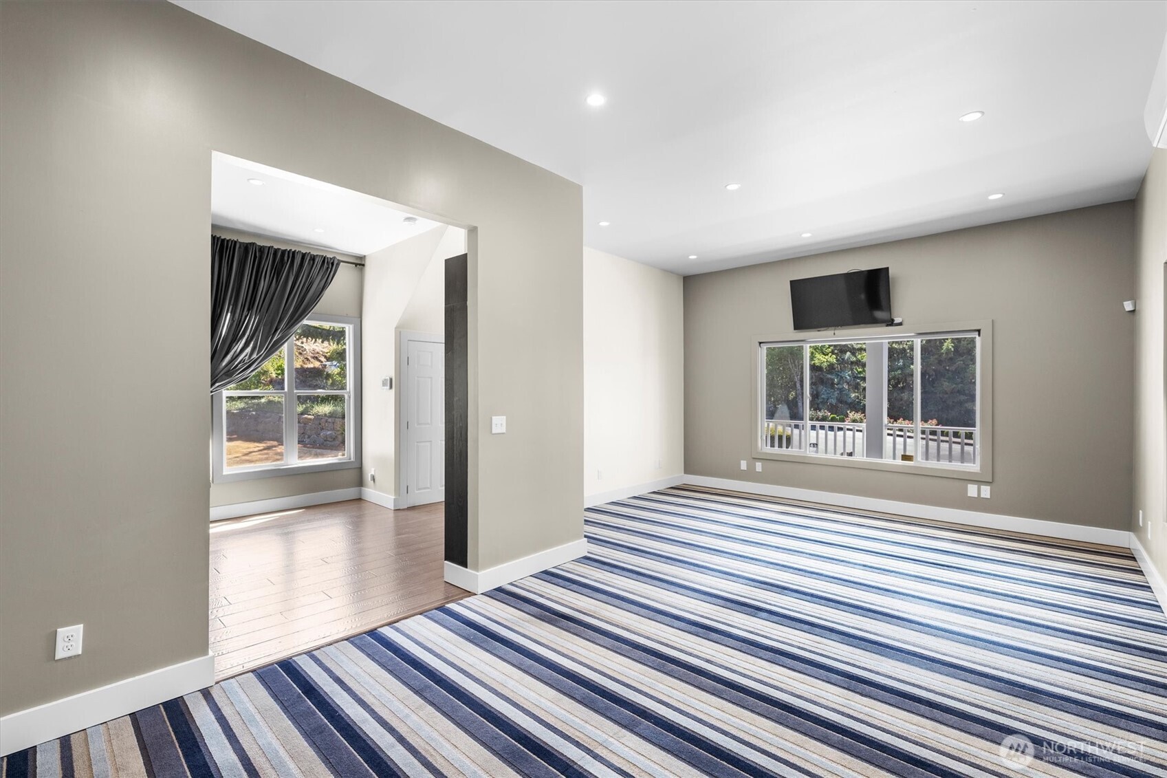 160 S 1st Street , Kalama, WA 98625