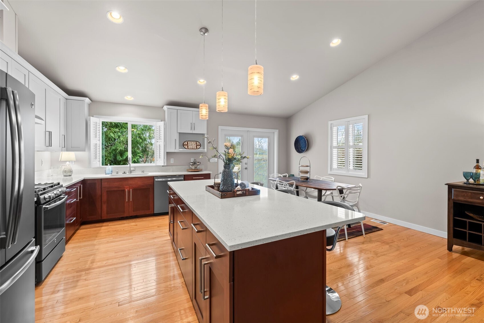 4925 Harbor View Drive NE, Tacoma, WA 98422