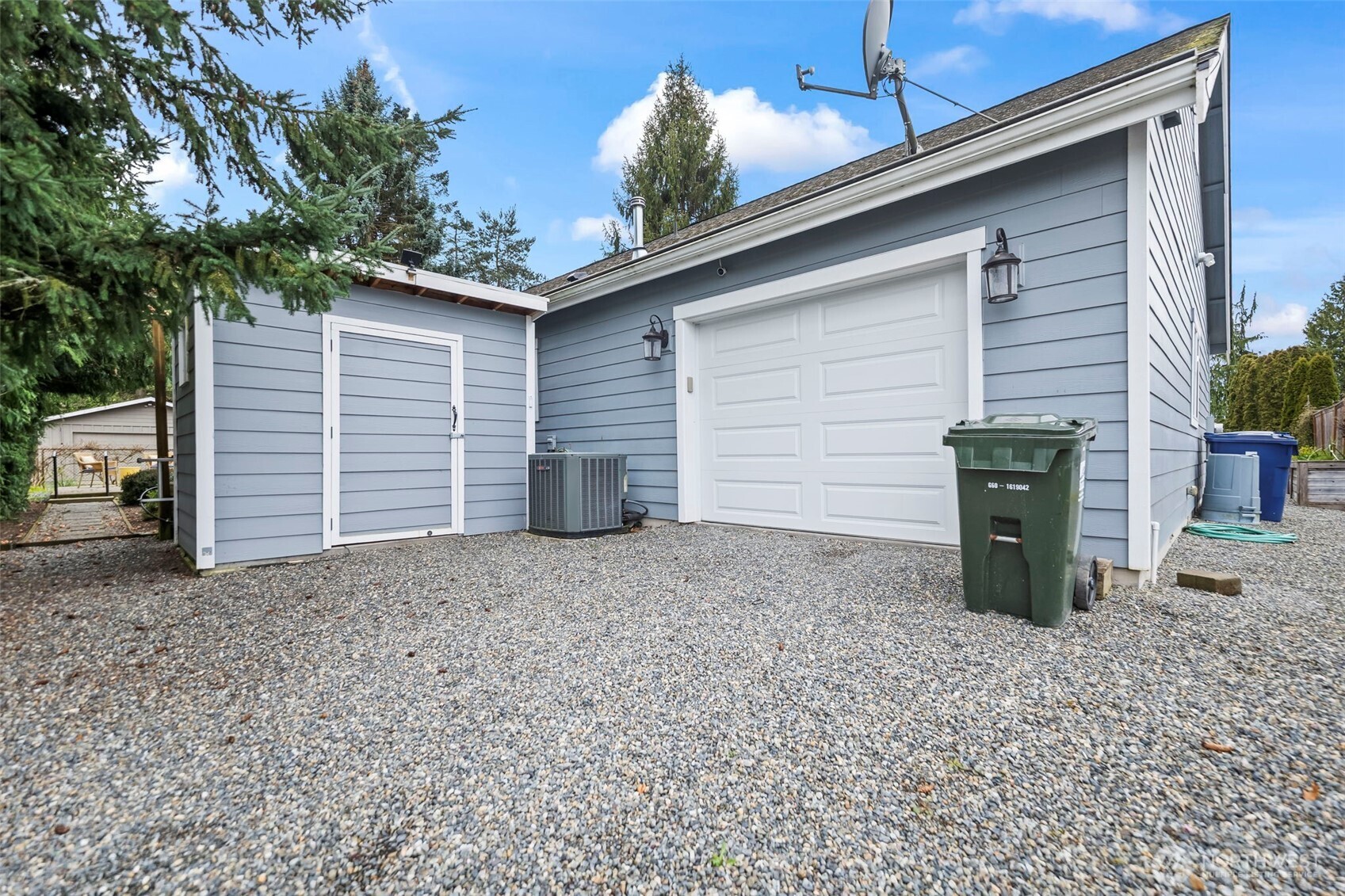 4925 Harbor View Drive NE, Tacoma, WA 98422