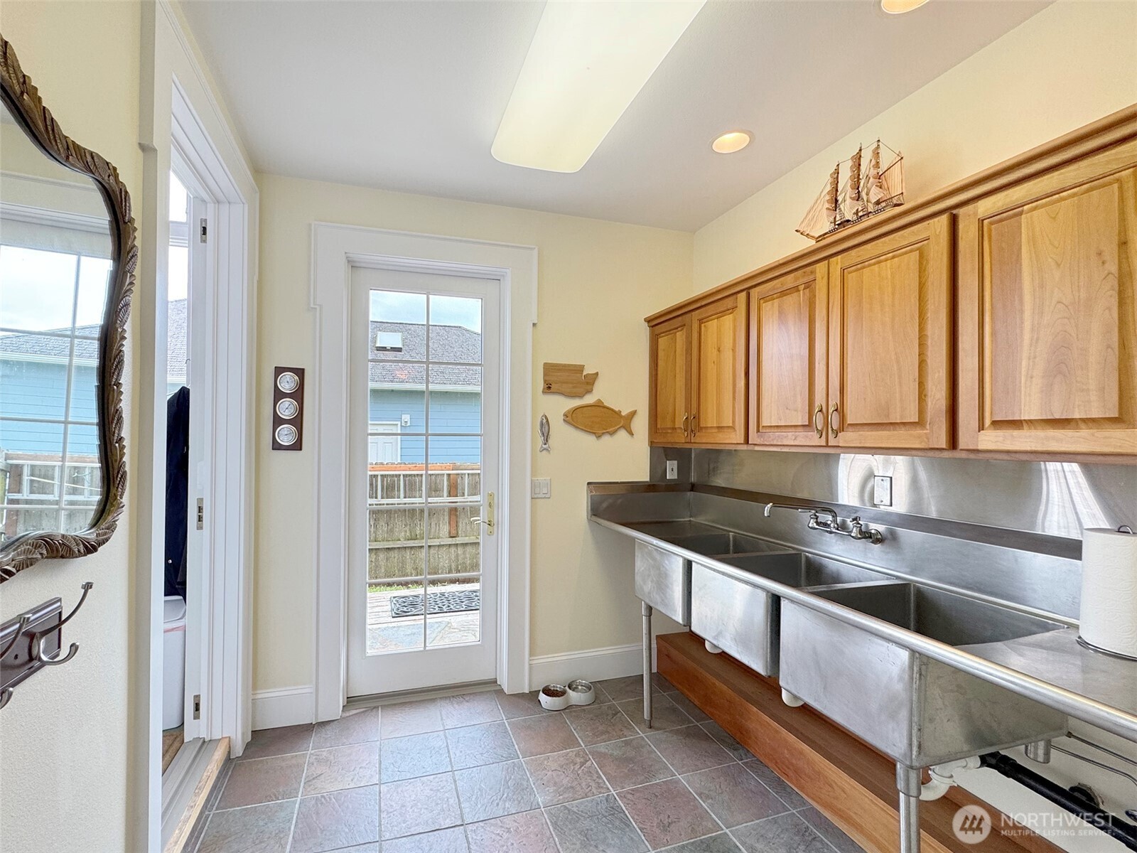 103 E Seashore Lane , Sequim, WA 98382