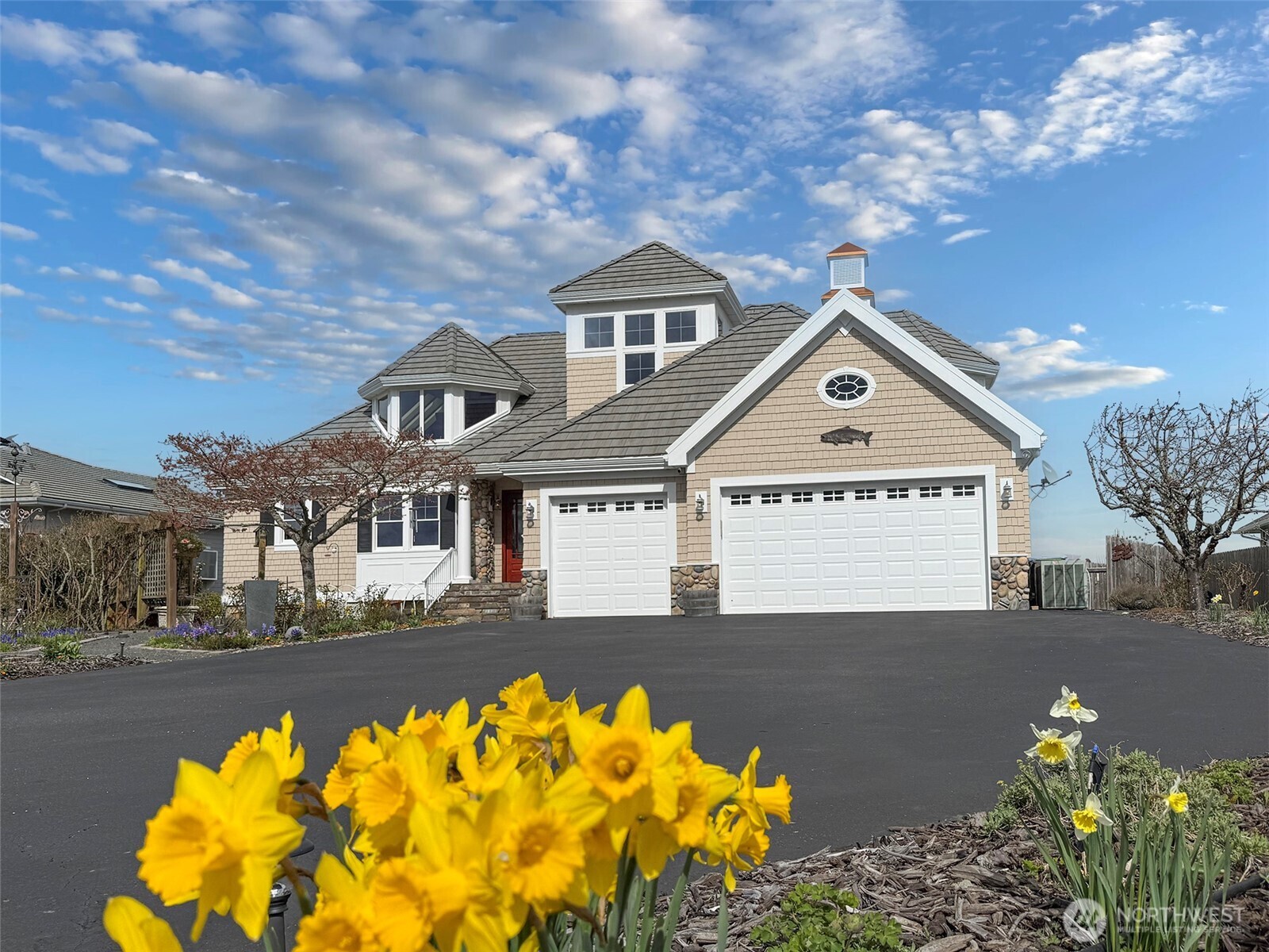 103 E Seashore Lane , Sequim, WA 98382