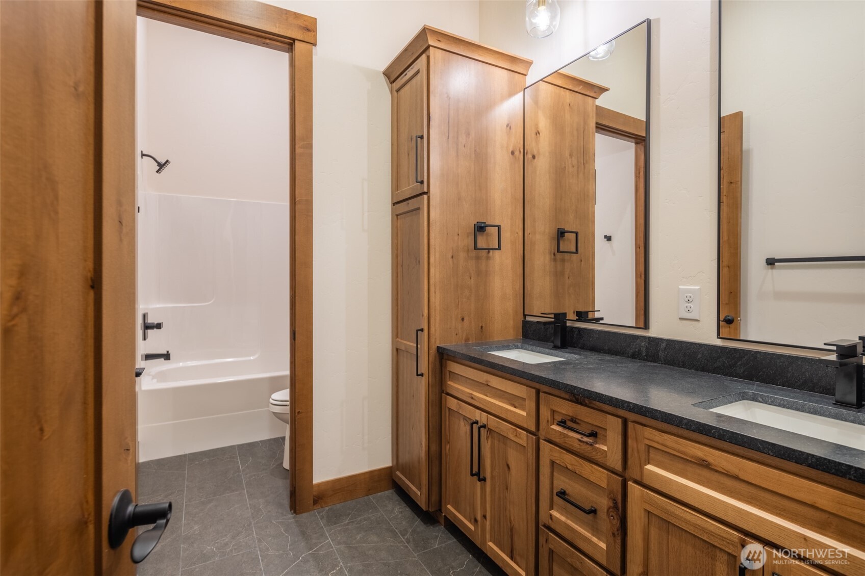 110 Bitterroot Lane , Ronald, WA 98940