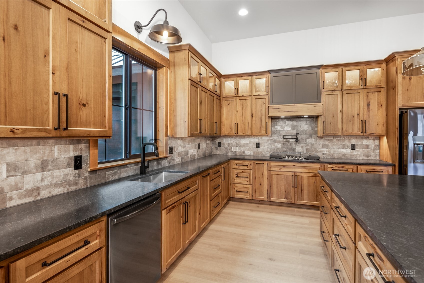110 Bitterroot Lane , Ronald, WA 98940