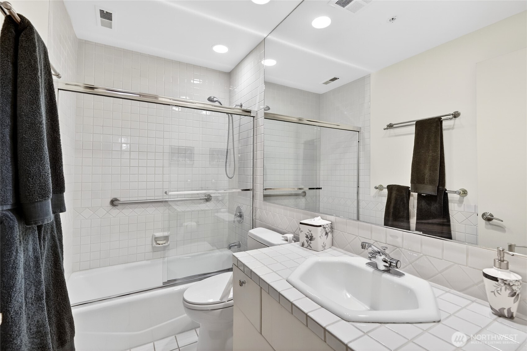 1374 Alki Avenue SW #400, Seattle, WA 98116