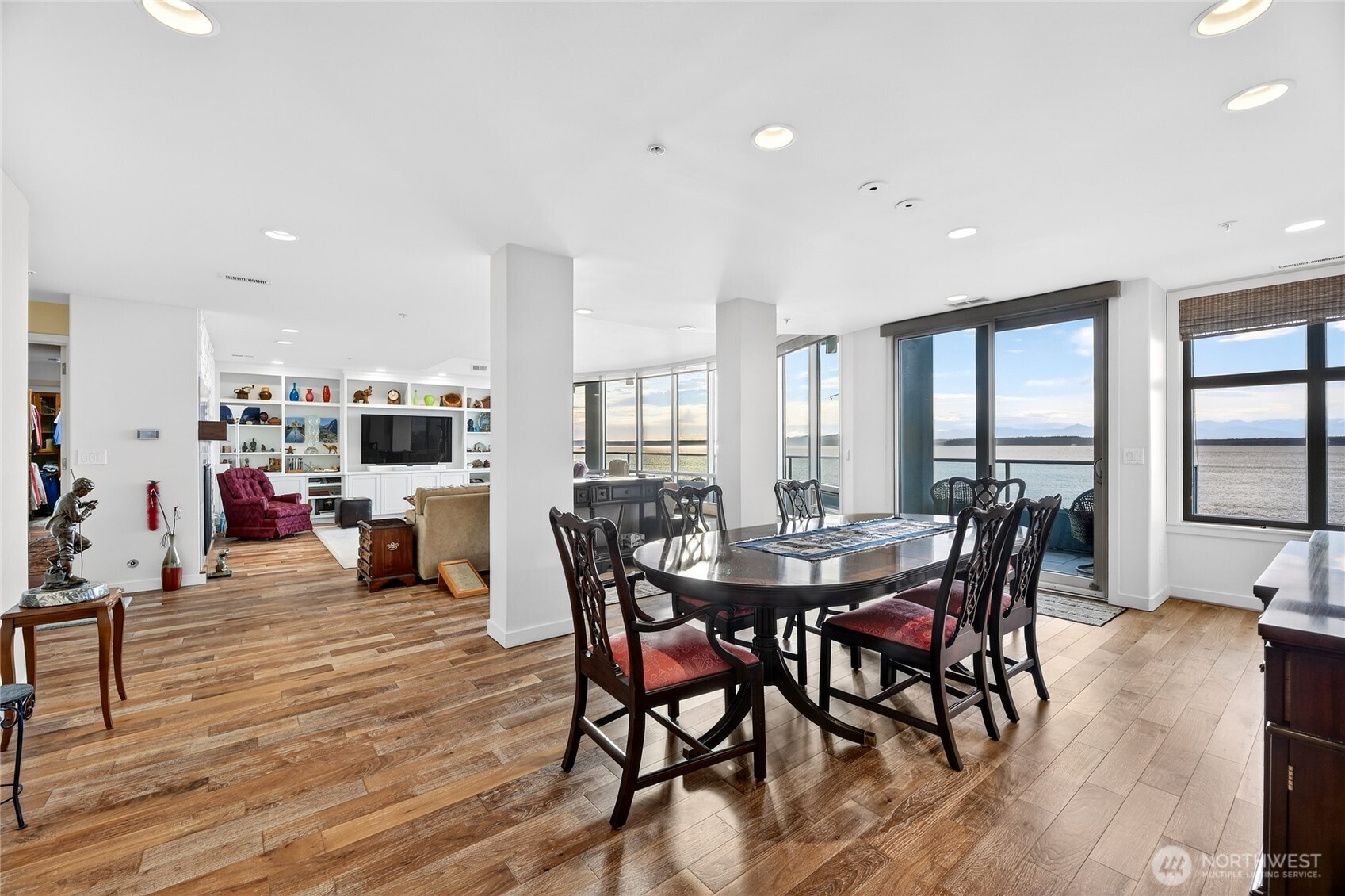 1374 Alki Avenue SW #400, Seattle, WA 98116