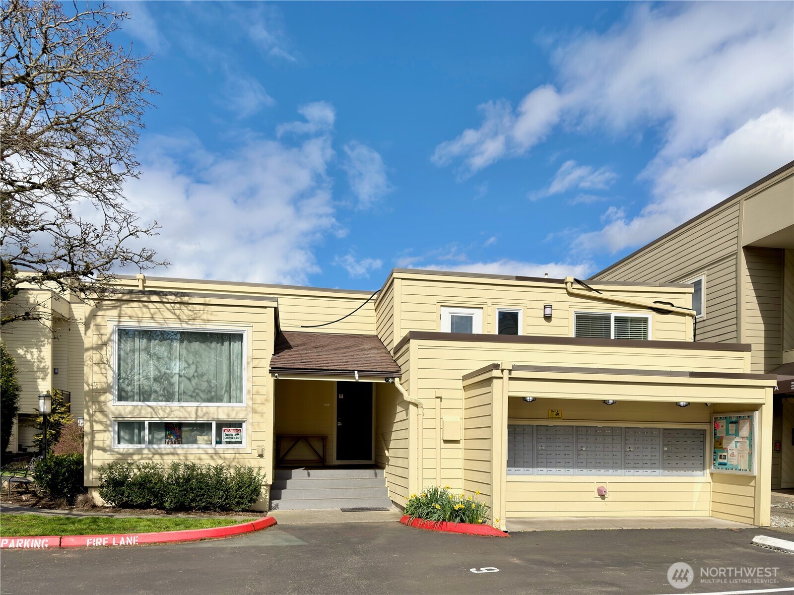 5834 NE 75th Street #B202, Seattle, WA 98115