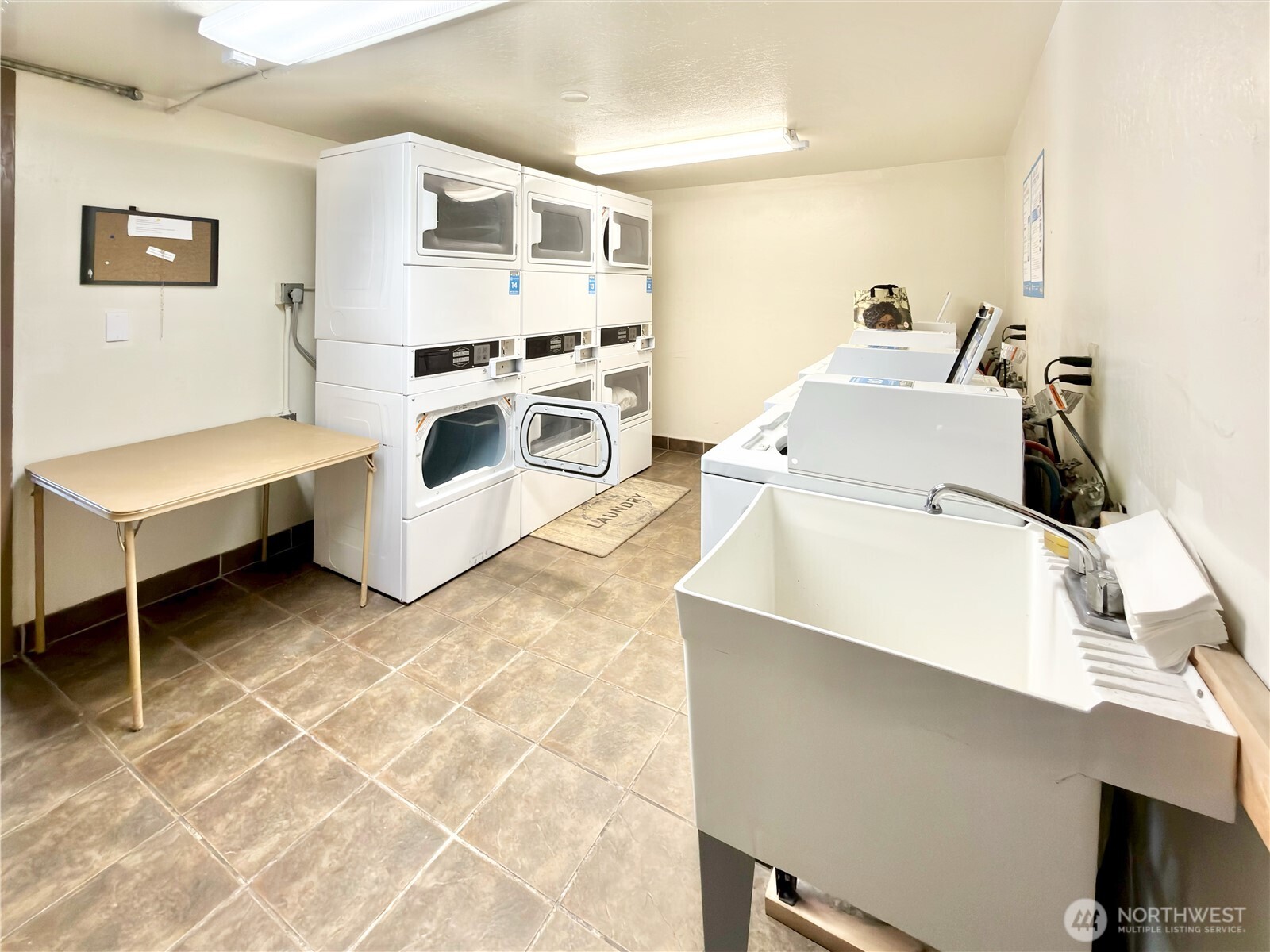 5834 NE 75th Street #B202, Seattle, WA 98115