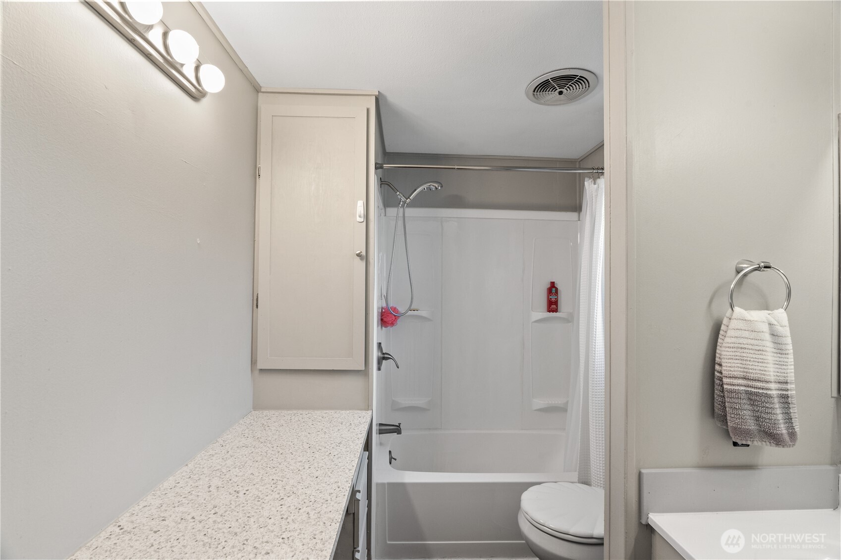 402 Carefree Circle , Aberdeen, WA 98520