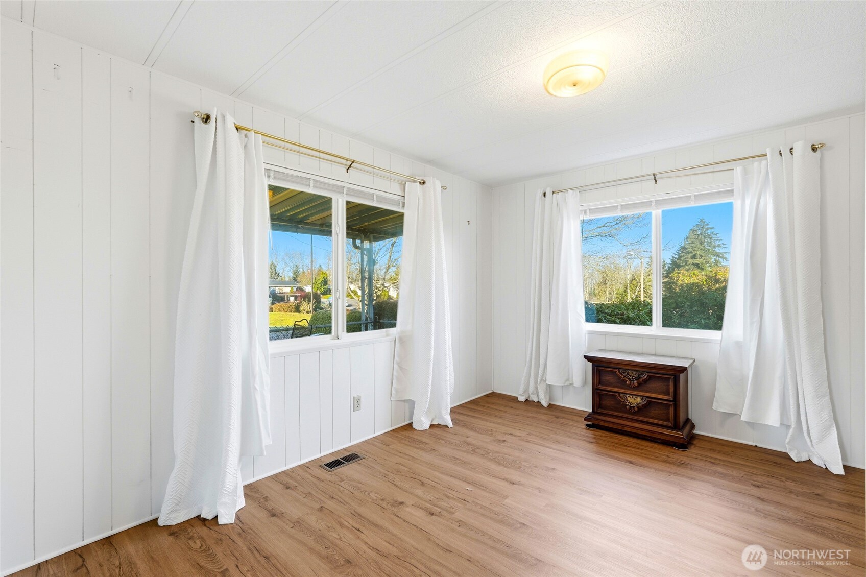 11813 NE 172nd Street , Bothell, WA 98011-5428