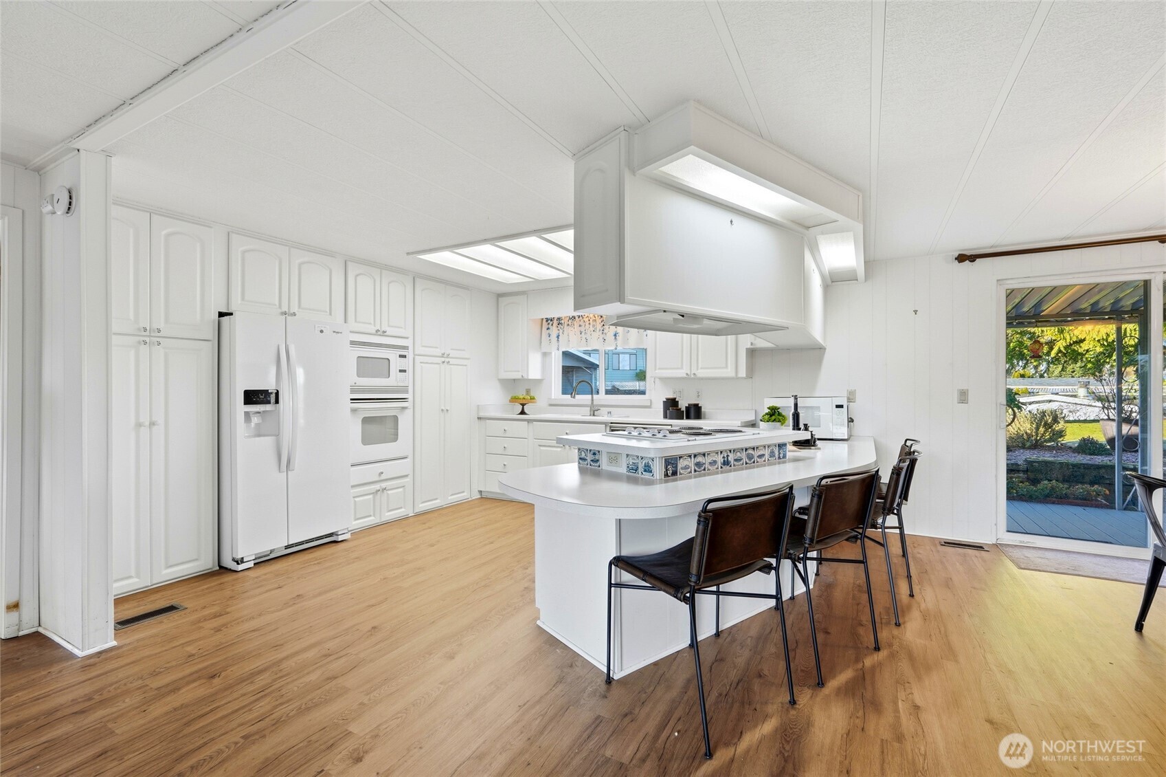 11813 NE 172nd Street , Bothell, WA 98011-5428