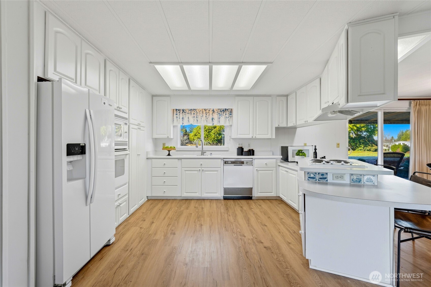 11813 NE 172nd Street , Bothell, WA 98011-5428