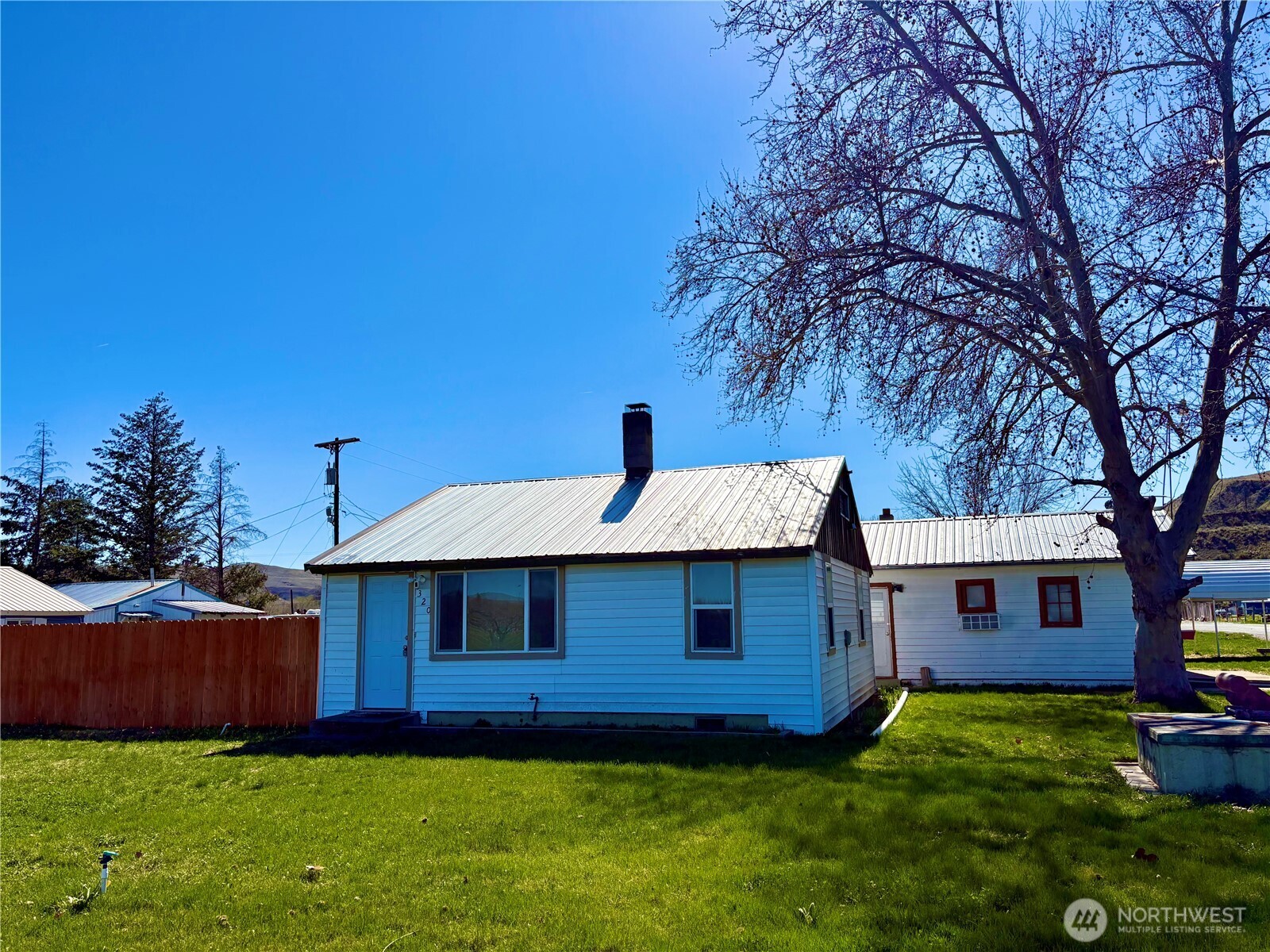 320 S Central Street , Brewster, WA 98812