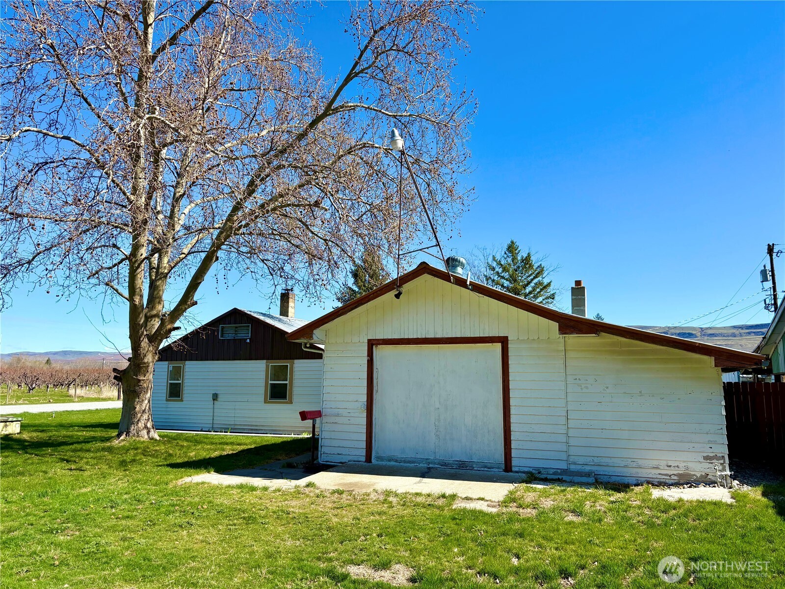 320 S Central Street , Brewster, WA 98812