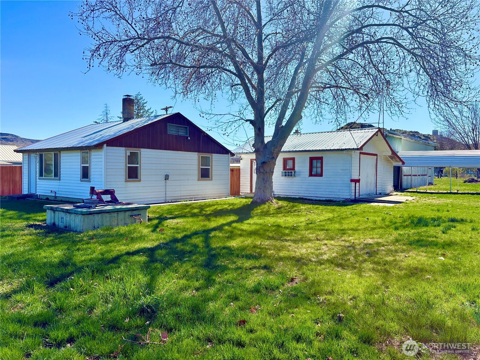 320 S Central Street , Brewster, WA 98812