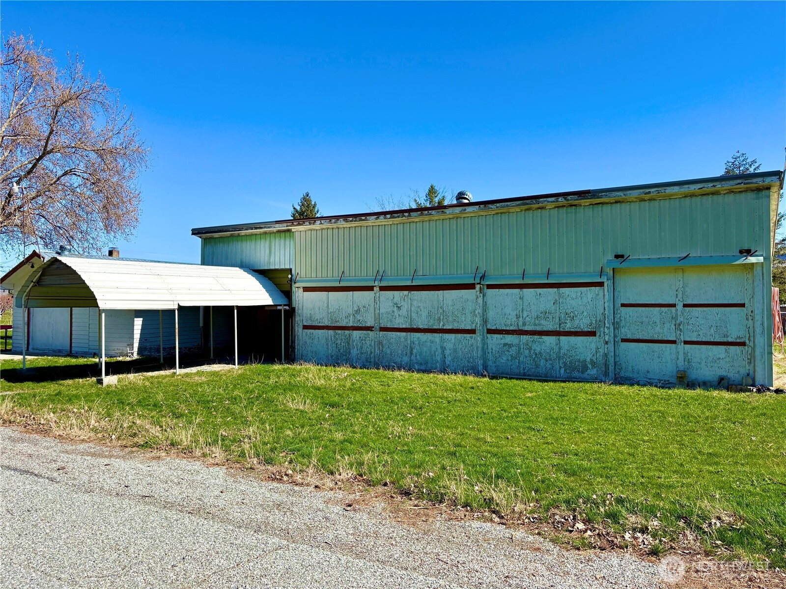320 S Central Street , Brewster, WA 98812