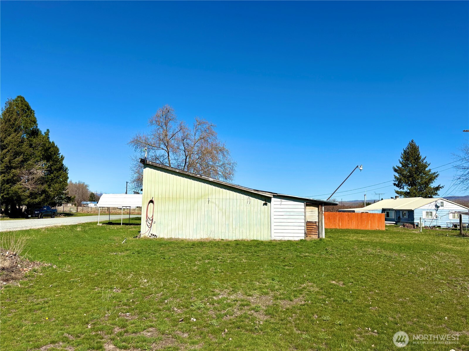 320 S Central Street , Brewster, WA 98812