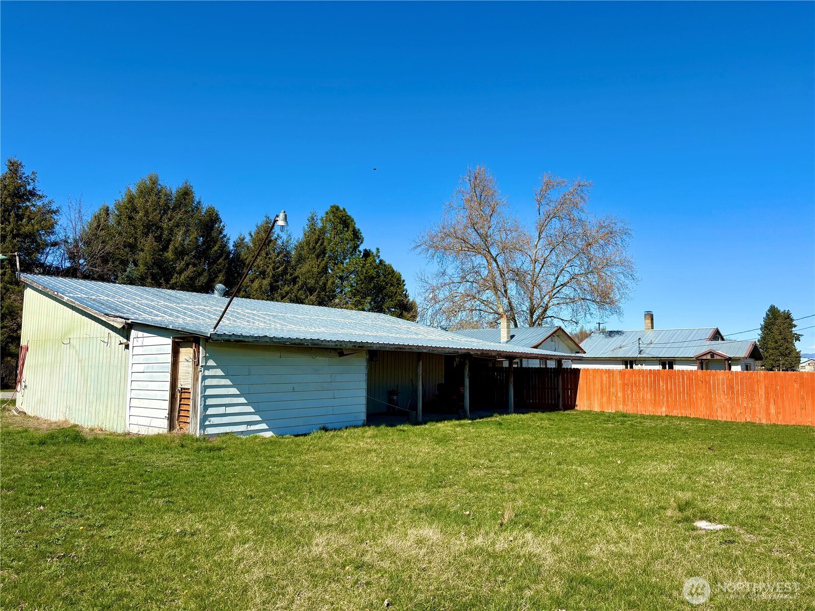 320 S Central Street , Brewster, WA 98812