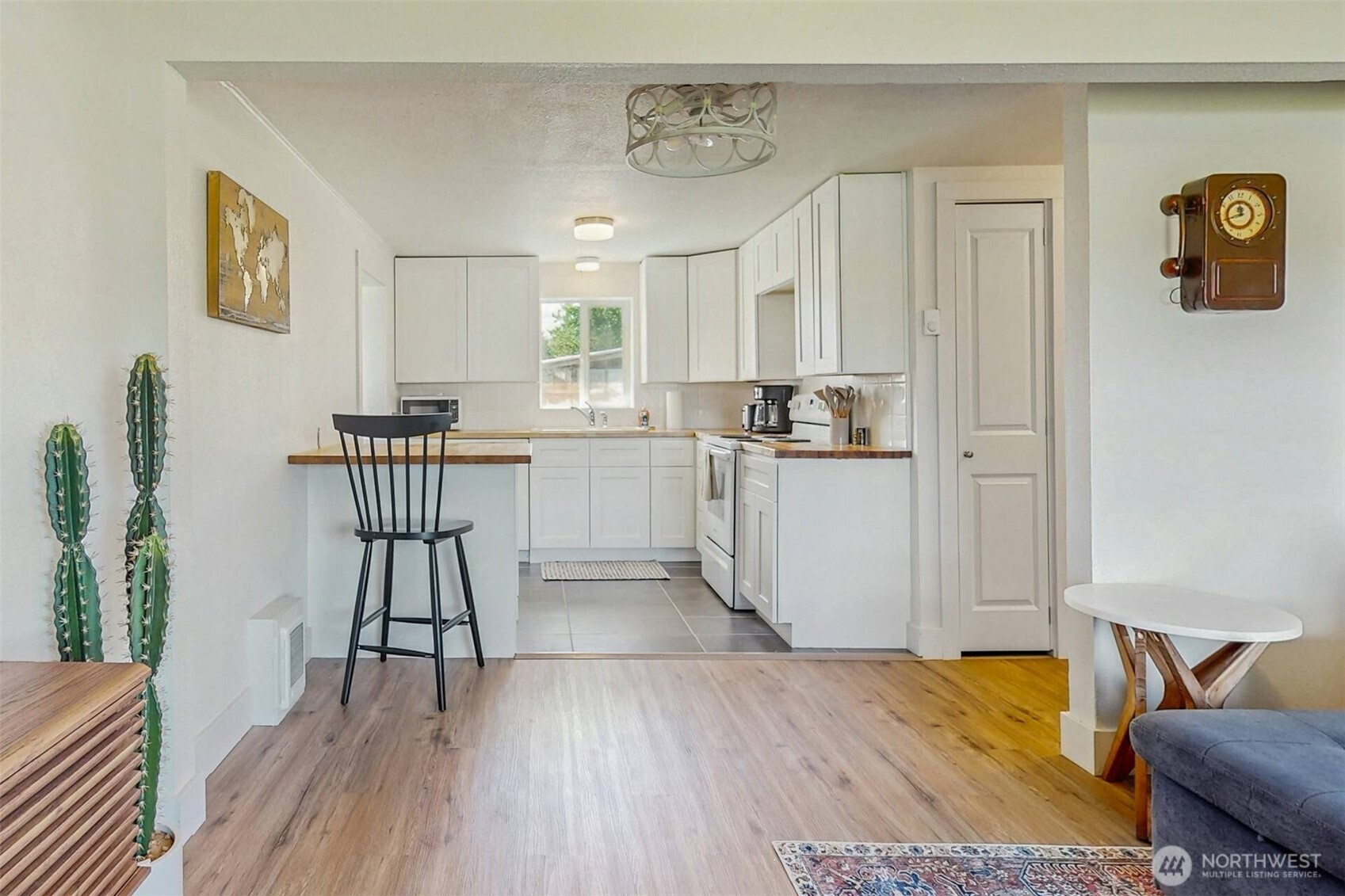 320 S Central Street , Brewster, WA 98812