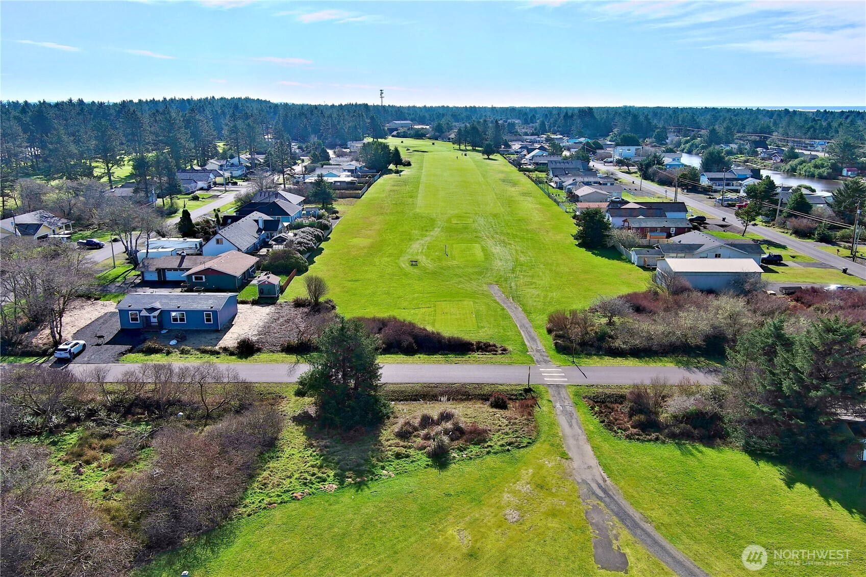 299 Octopus Avenue NE, Ocean Shores, WA 98569