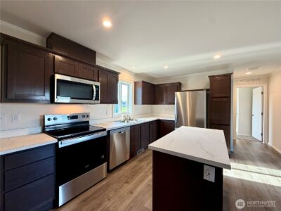 299 Octopus Avenue NE, Ocean Shores, WA 98569 - Photo 4