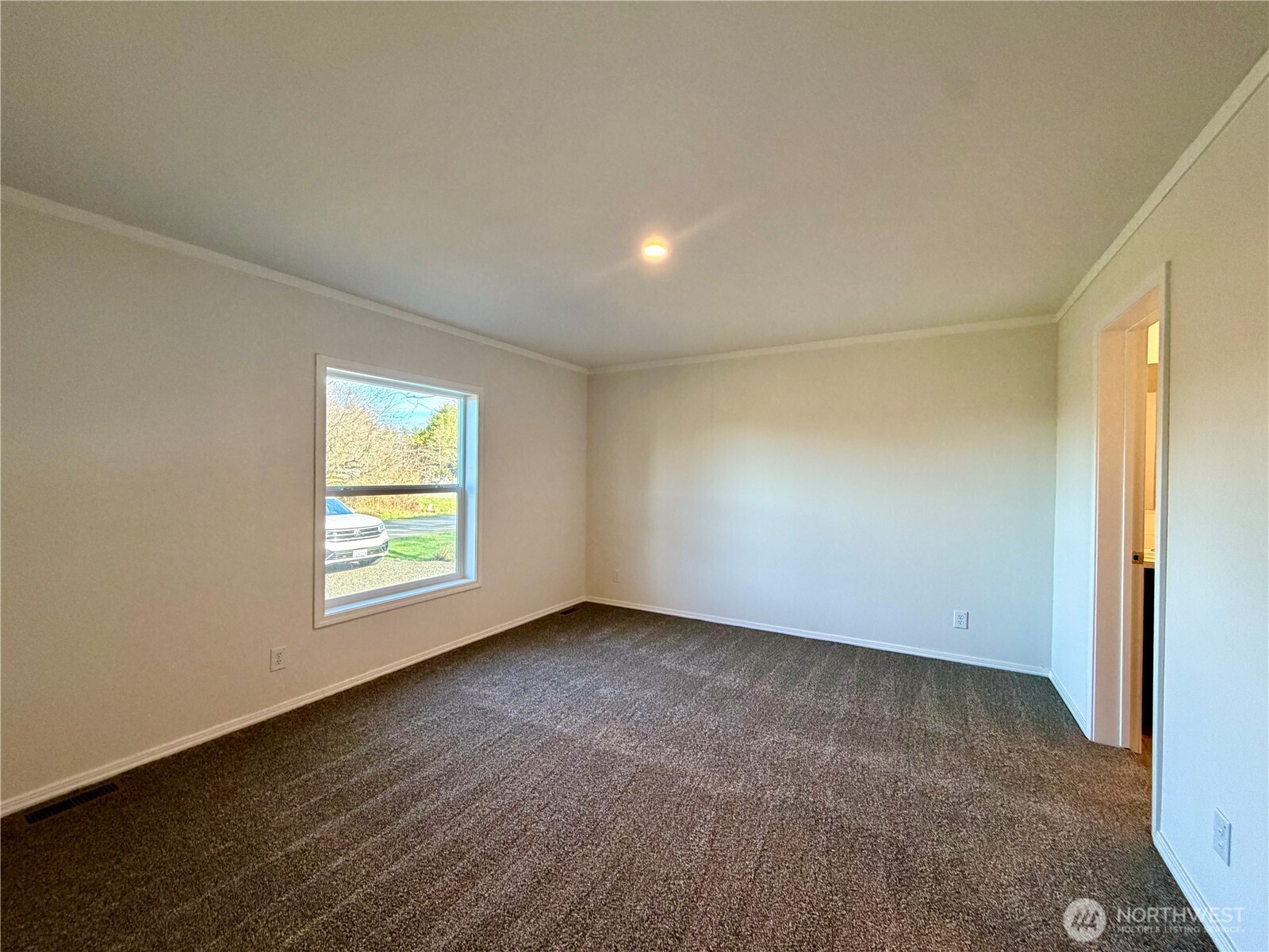 299 Octopus Avenue NE, Ocean Shores, WA 98569