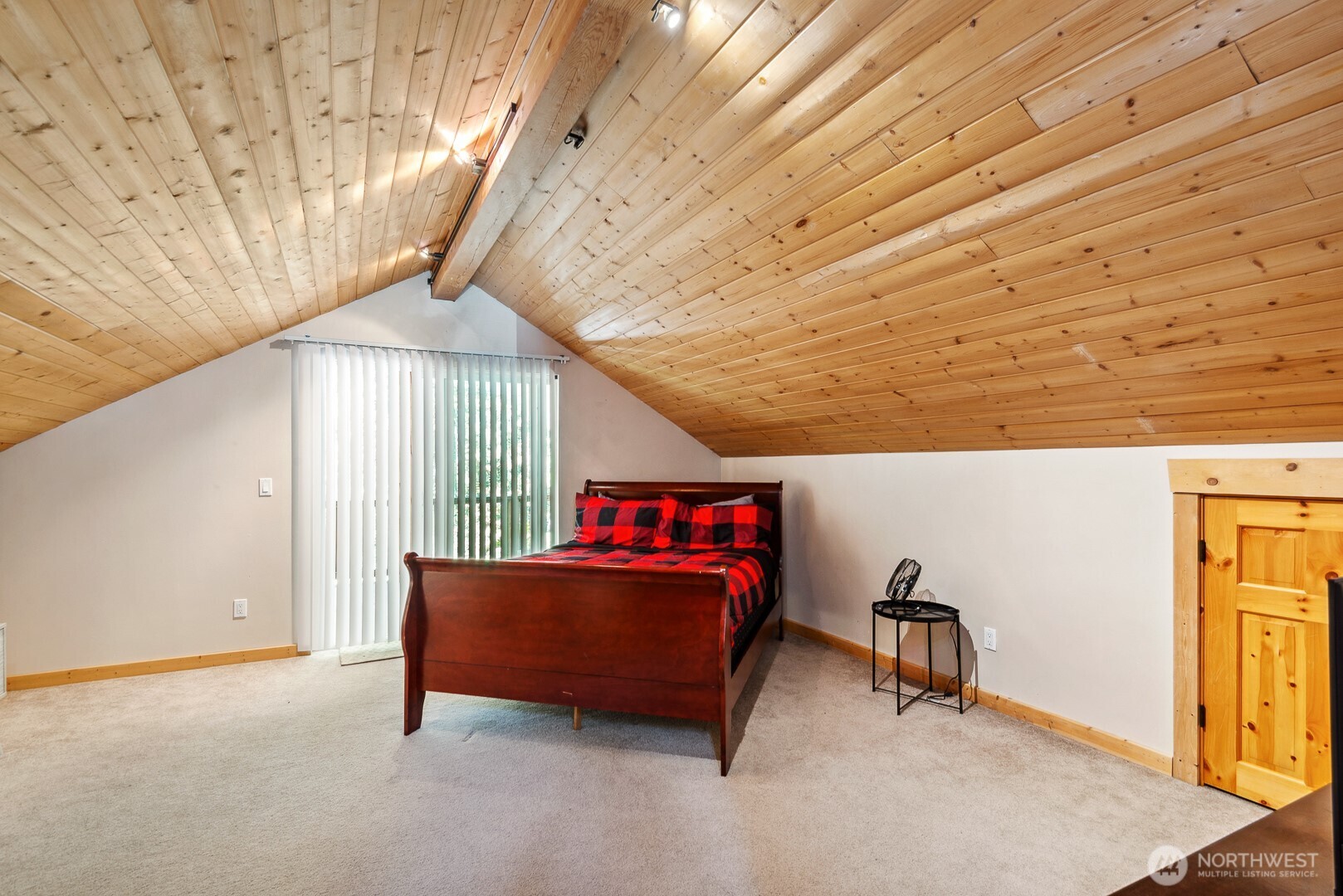 251 Kachess River Road , Easton, WA 98925