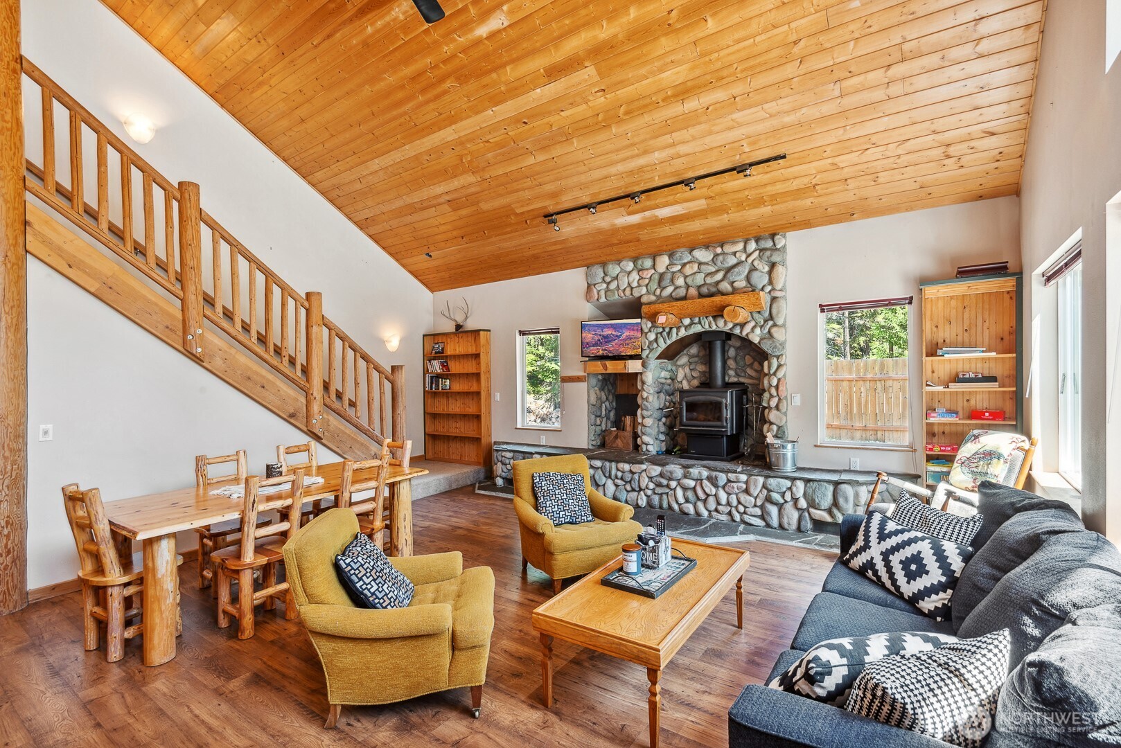 251 Kachess River Road , Easton, WA 98925