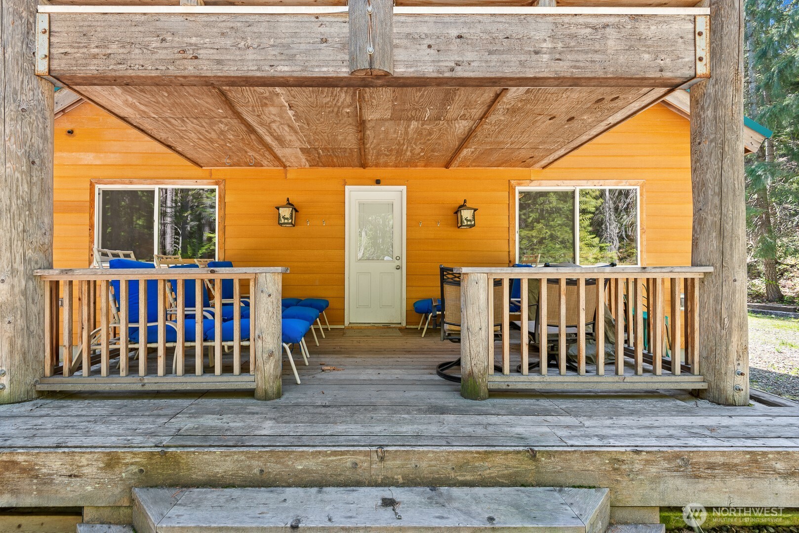 251 Kachess River Road , Easton, WA 98925