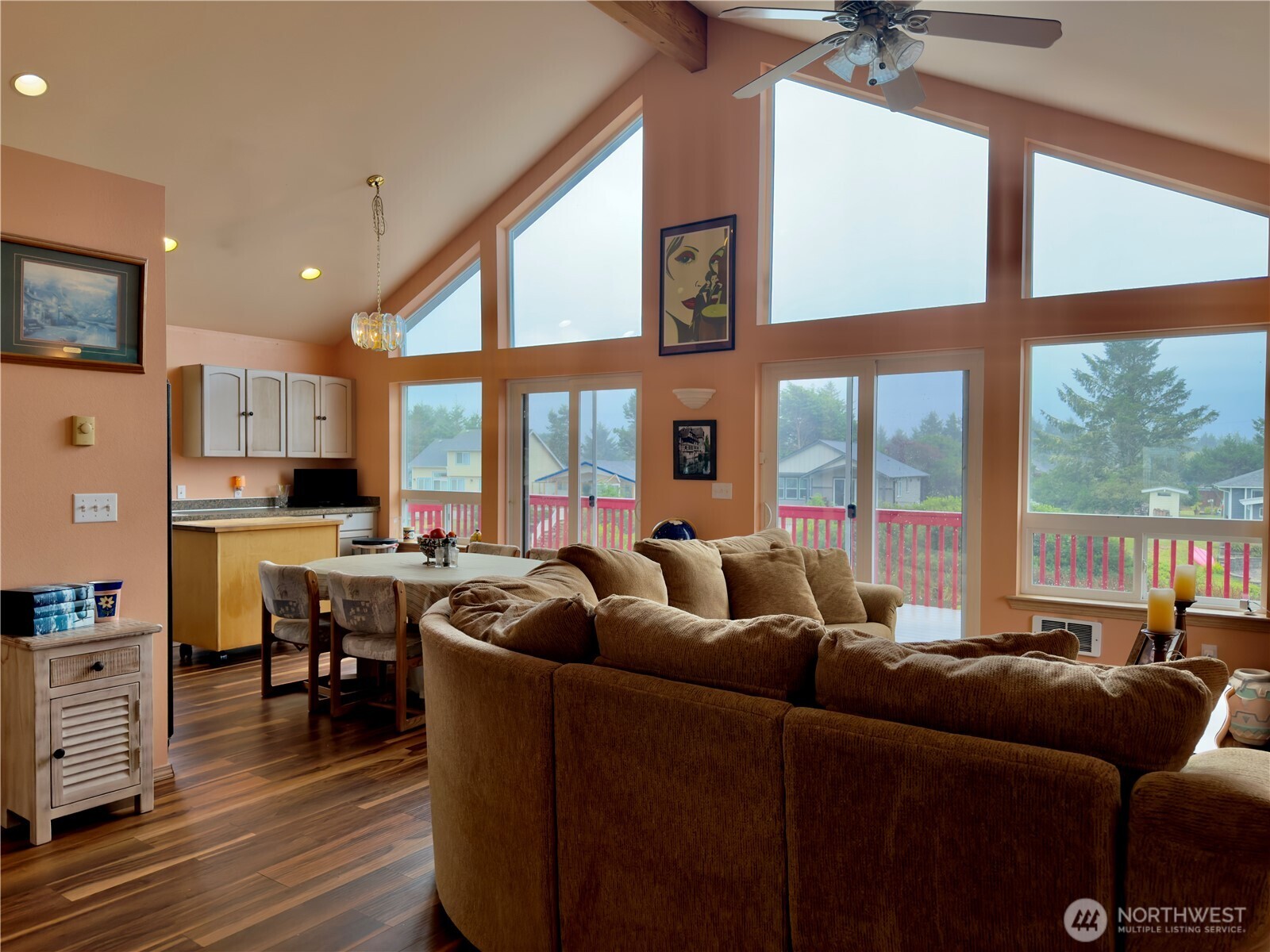 189 N Razor Clam Drive SW, Ocean Shores, WA 98569