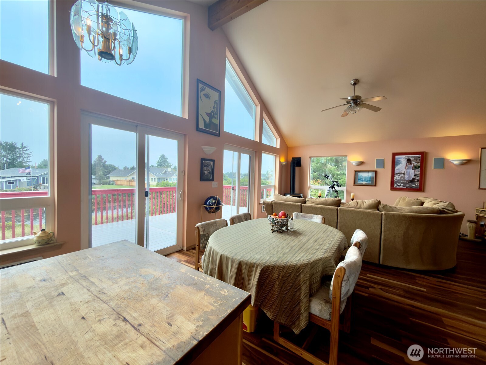 189 N Razor Clam Drive SW, Ocean Shores, WA 98569
