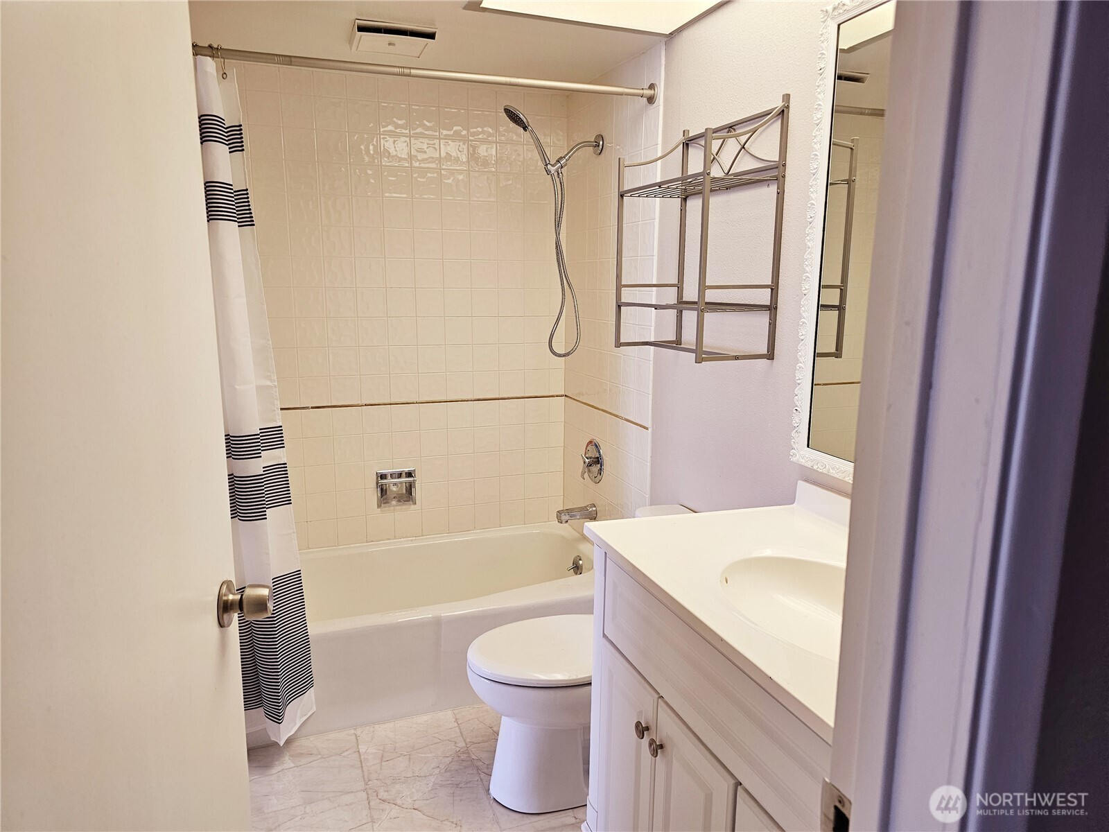 600 S State Street #101, Bellingham, WA 98225