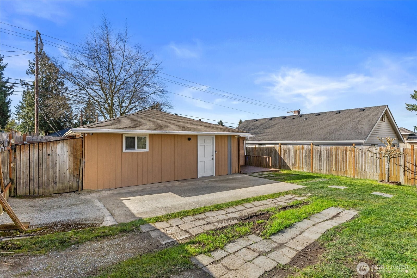 707 E James Street , Kent, WA 98031