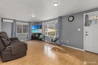 707 E James Street , Kent, WA 98031 - Photo 2