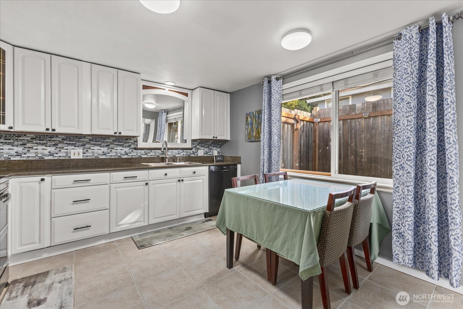 707 E James Street , Kent, WA 98031