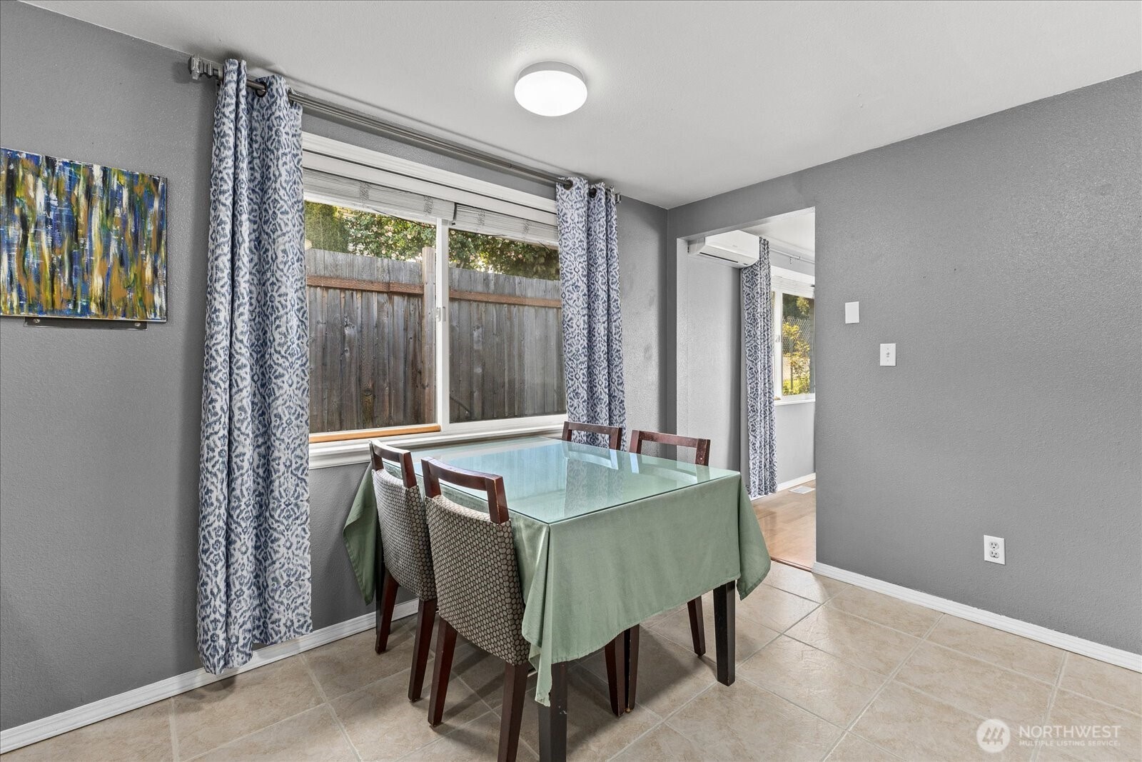 707 E James Street , Kent, WA 98031