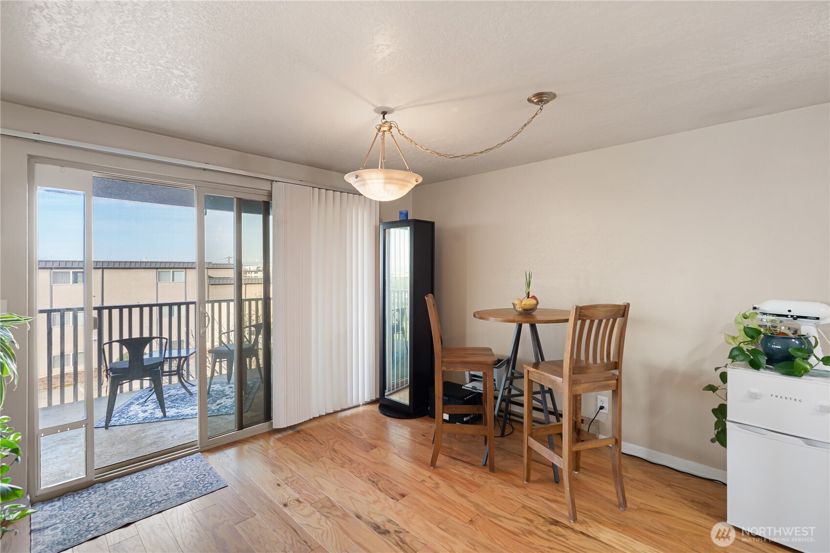 813 S 227th Place #5, Des Moines, WA 98198