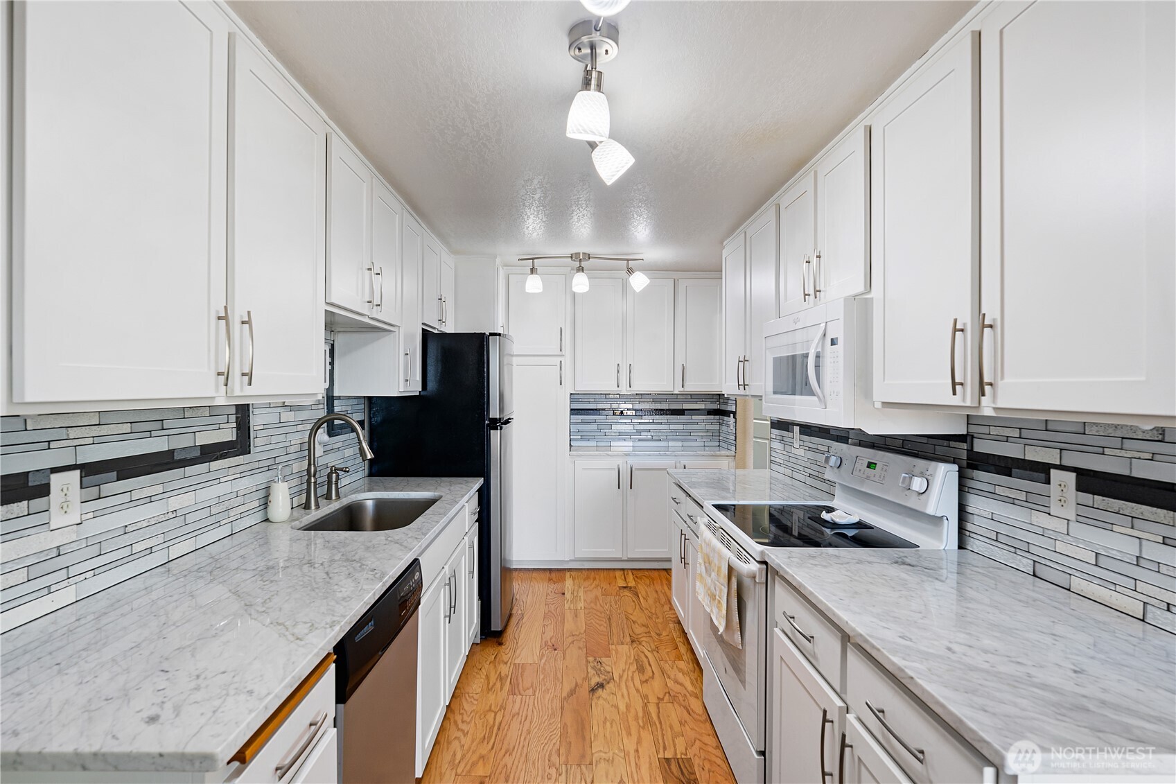 813 S 227th Place #5, Des Moines, WA 98198